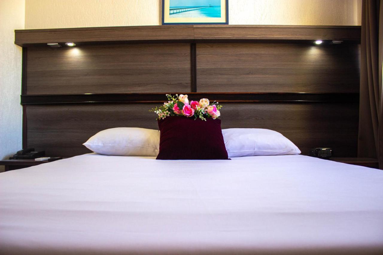 Hotel Le Paris Noumea Buitenkant foto