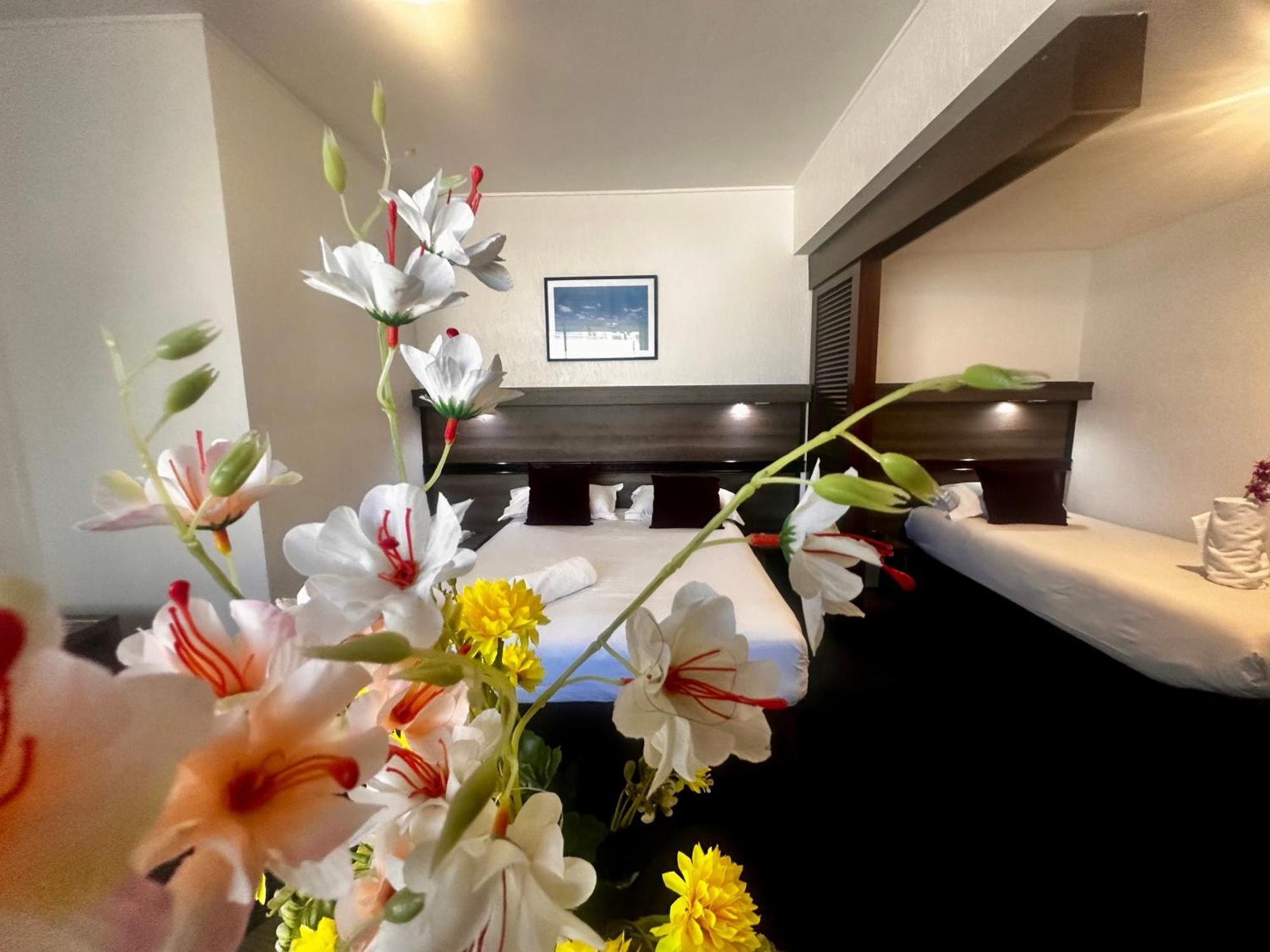 Hotel Le Paris Noumea Buitenkant foto